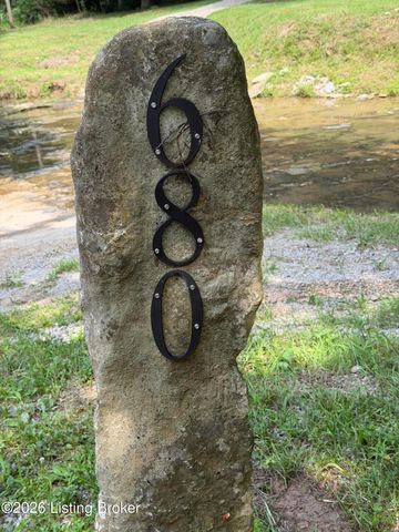 680 Hough Run Rd, Mt Washington, KY 40047