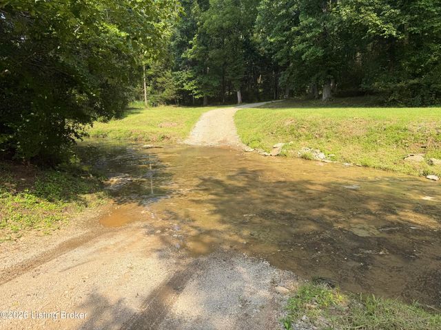 680 Hough Run Rd, Mt Washington, KY 40047