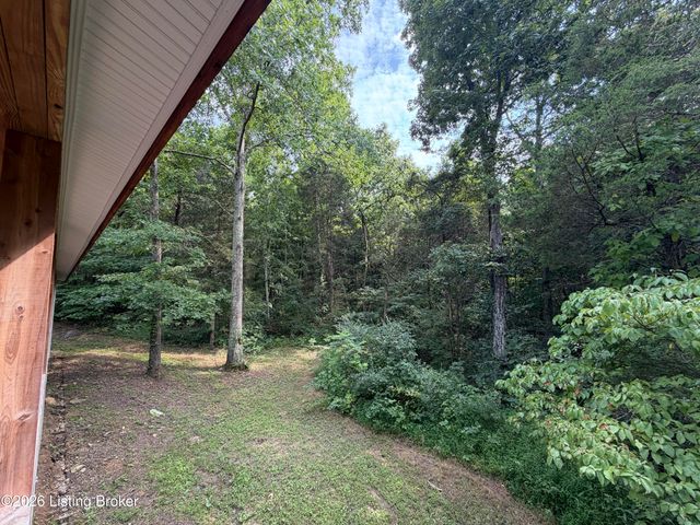 680 Hough Run Rd, Mt Washington, KY 40047