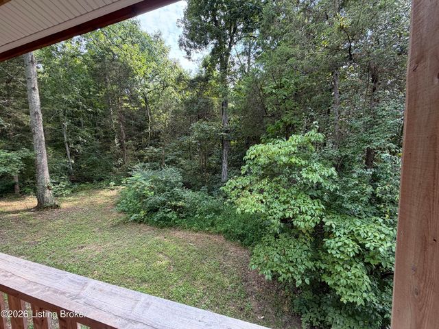 680 Hough Run Rd, Mt Washington, KY 40047