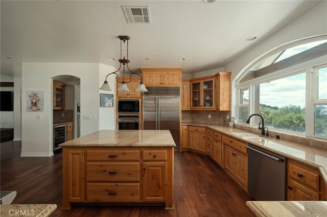 33322 Deerglen Lane, Agua Dulce, CA 91390