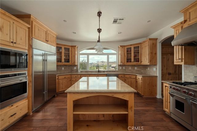 33322 Deerglen Lane, Agua Dulce, CA 91390
