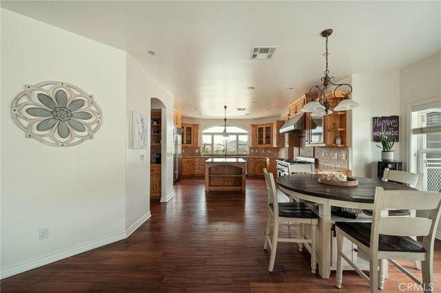 33322 Deerglen Lane, Agua Dulce, CA 91390