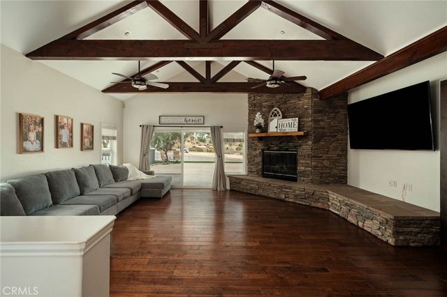 33322 Deerglen Lane, Agua Dulce, CA 91390