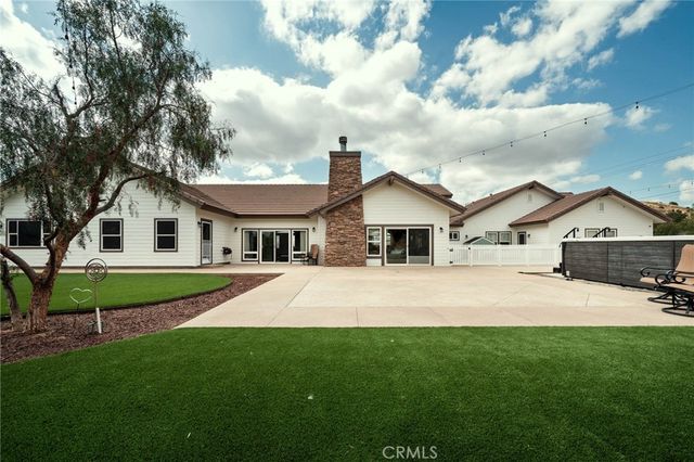 33322 Deerglen Lane, Agua Dulce, CA 91390