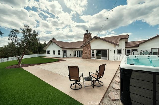 33322 Deerglen Lane, Agua Dulce, CA 91390