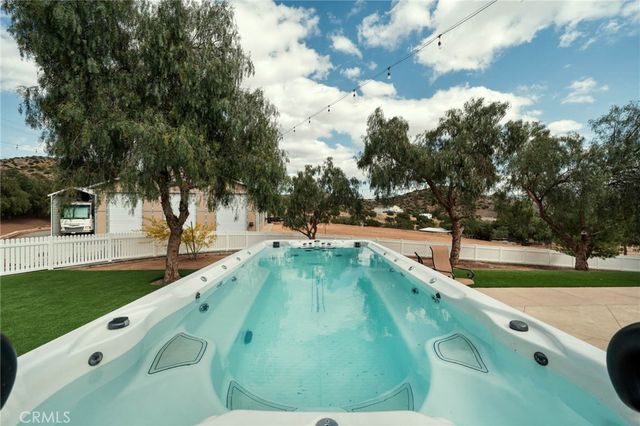 33322 Deerglen Lane, Agua Dulce, CA 91390