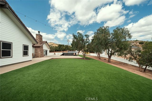 33322 Deerglen Lane, Agua Dulce, CA 91390