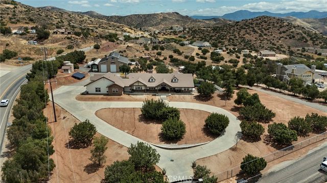 33322 Deerglen Lane, Agua Dulce, CA 91390