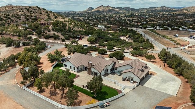 33322 Deerglen Lane, Agua Dulce, CA 91390
