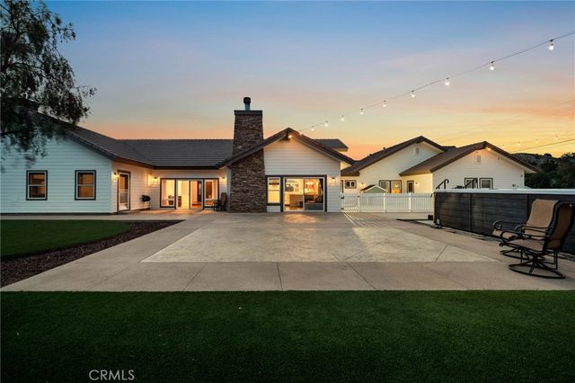 33322 Deerglen Lane, Agua Dulce, CA 91390