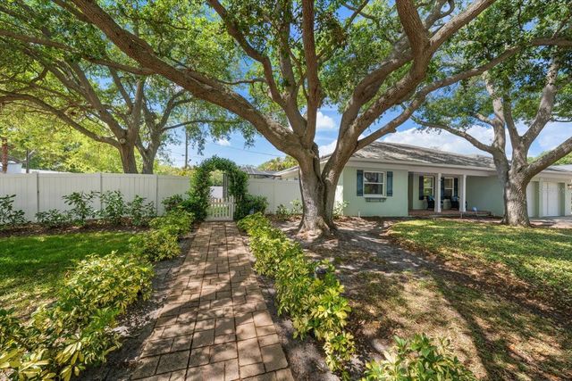 500 PONCE DE LEON BOULEVARD, Belleair, FL 33756