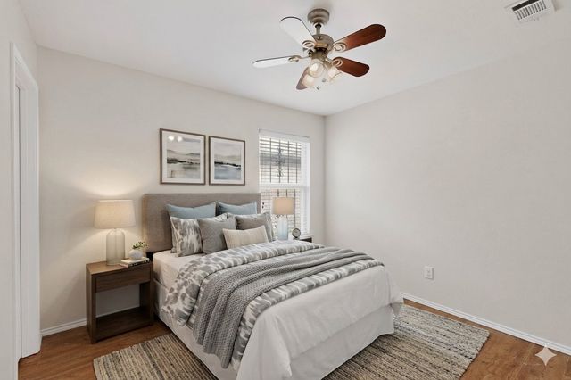 1933 E Dickey Drive, Dallas, TX 75051