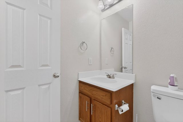 1933 E Dickey Drive, Dallas, TX 75051
