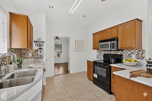 1933 E Dickey Drive, Dallas, TX 75051