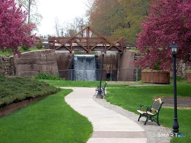 222 Williams Street East APT 224, Glastonbury, CT 06033