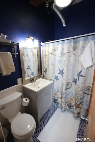 222 Williams Street East APT 224, Glastonbury, CT 06033
