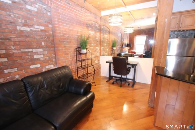 222 Williams Street East APT 224, Glastonbury, CT 06033