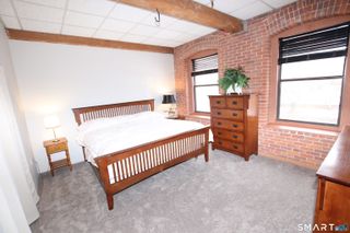 222 Williams Street East APT 224, Glastonbury, CT 06033