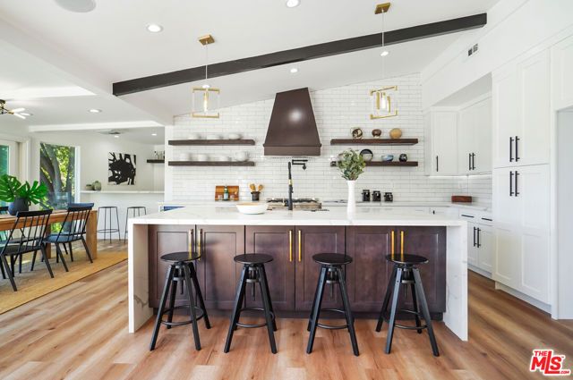 4670 Brewster Drive, Tarzana (los Angeles), CA 91356