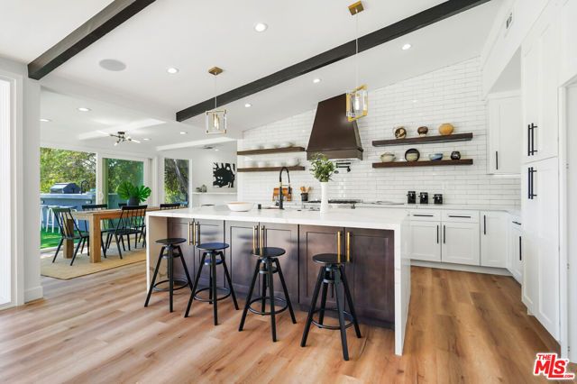 4670 Brewster Drive, Tarzana (los Angeles), CA 91356