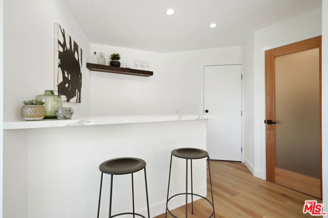 4670 Brewster Drive, Tarzana (los Angeles), CA 91356