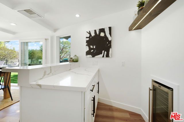 4670 Brewster Drive, Tarzana (los Angeles), CA 91356