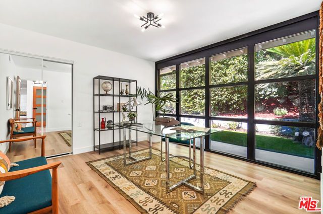 4670 Brewster Drive, Tarzana (los Angeles), CA 91356