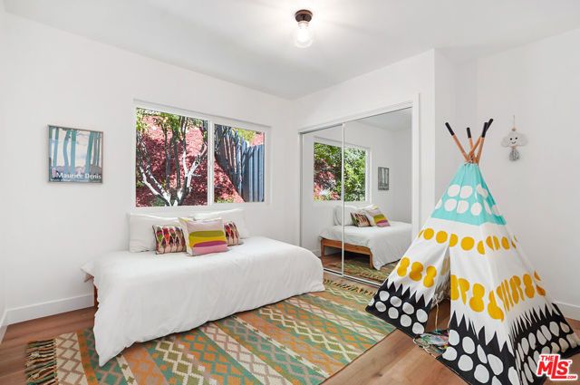 4670 Brewster Drive, Tarzana (los Angeles), CA 91356