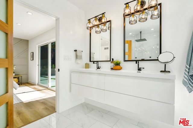 4670 Brewster Drive, Tarzana (los Angeles), CA 91356