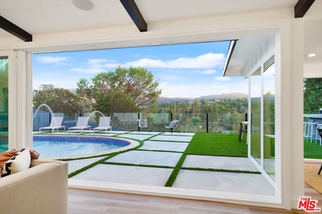 4670 Brewster Drive, Tarzana (los Angeles), CA 91356