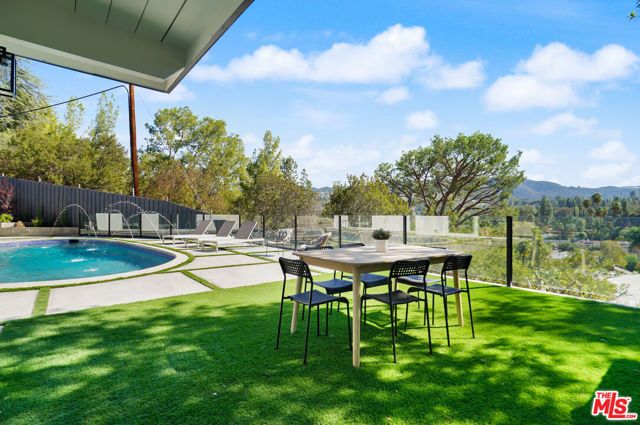 4670 Brewster Drive, Tarzana (los Angeles), CA 91356