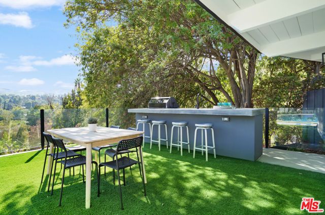 4670 Brewster Drive, Tarzana (los Angeles), CA 91356