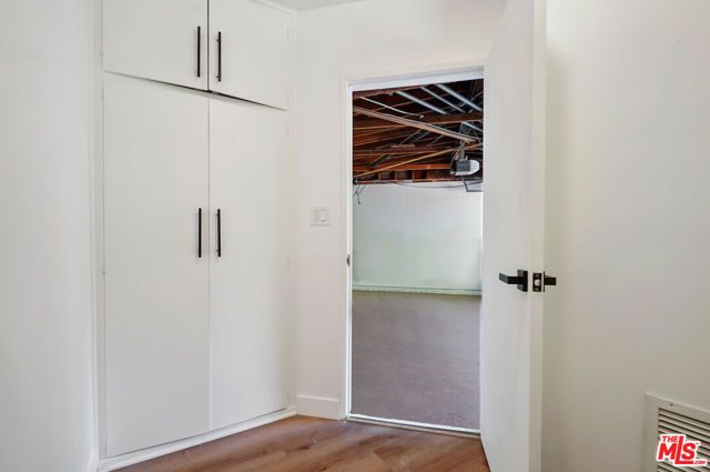 4670 Brewster Drive, Tarzana (los Angeles), CA 91356