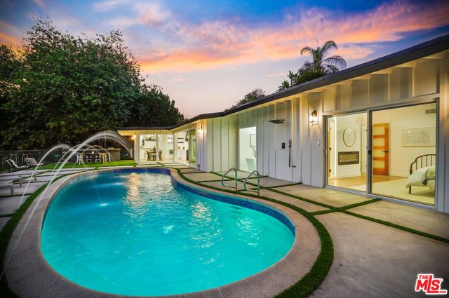 4670 Brewster Drive, Tarzana (los Angeles), CA 91356