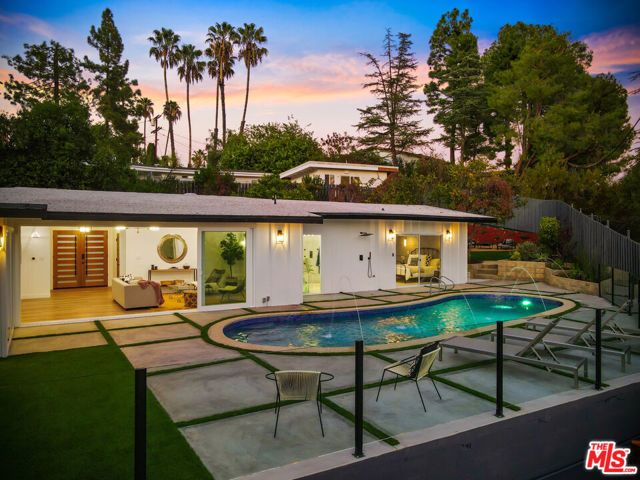 4670 Brewster Drive, Tarzana (los Angeles), CA 91356