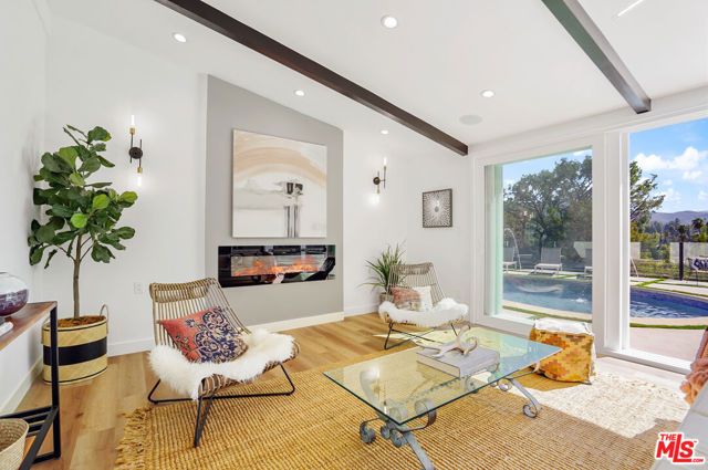 4670 Brewster Drive, Tarzana (los Angeles), CA 91356