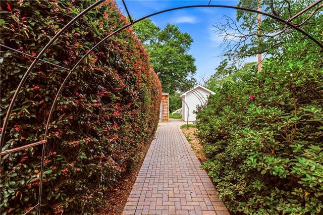 1942 Old Canton Road, Marietta, GA 30062