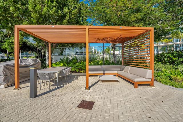 6620 Indian Creek Drive 602, Miami Beach, FL 33141