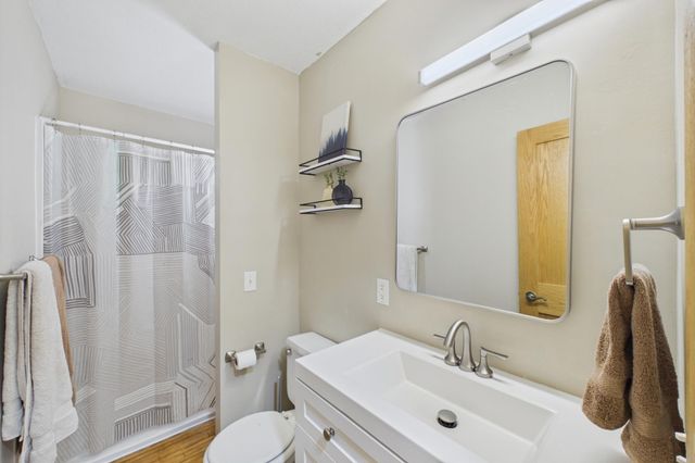 1405 Mahtomedi Avenue, Mahtomedi, MN 55115