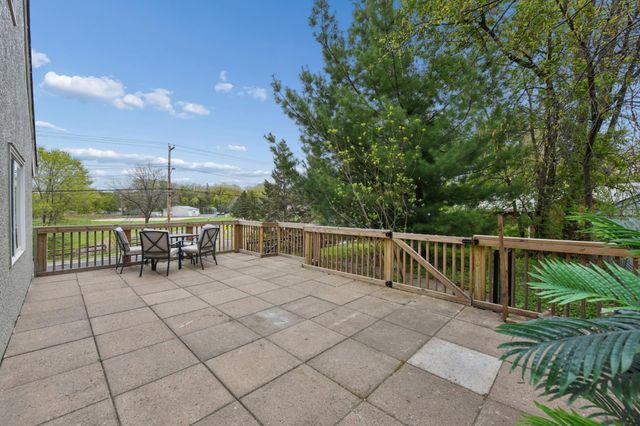 1405 Mahtomedi Avenue, Mahtomedi, MN 55115