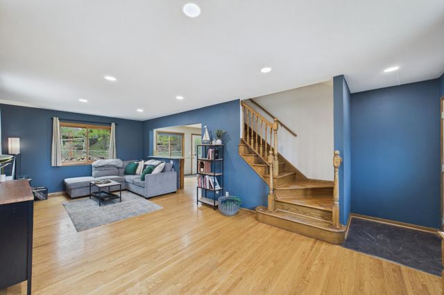1405 Mahtomedi Avenue, Mahtomedi, MN 55115