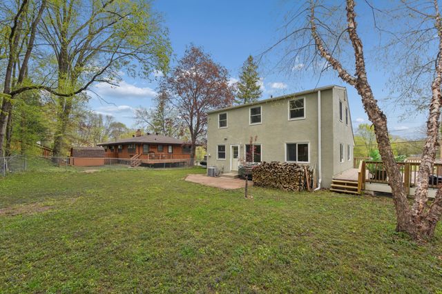 1405 Mahtomedi Avenue, Mahtomedi, MN 55115