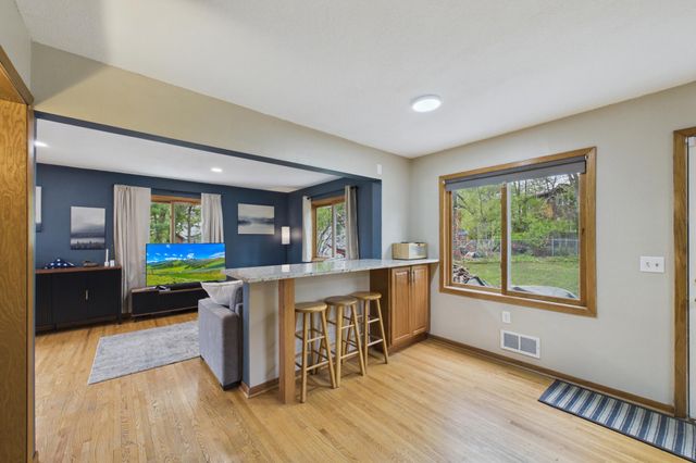 1405 Mahtomedi Avenue, Mahtomedi, MN 55115