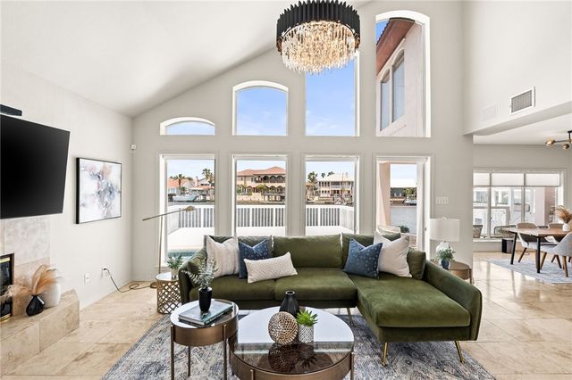 13726 Cayo Gorda Ct, Corpus Christi, TX 78418