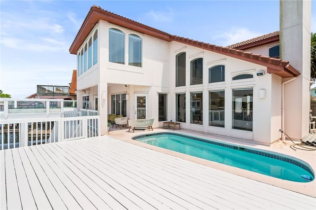 13726 Cayo Gorda Ct, Corpus Christi, TX 78418