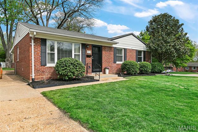 804 Manitou Drive, St Louis, MO 63119