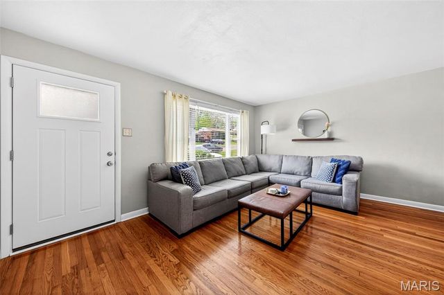 804 Manitou Drive, St Louis, MO 63119