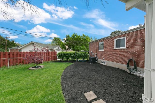 804 Manitou Drive, St Louis, MO 63119