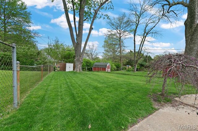804 Manitou Drive, St Louis, MO 63119